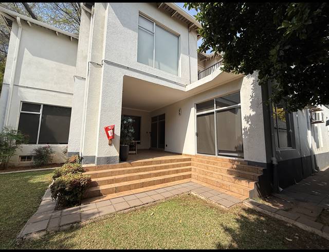 550M² OFFICE TO LET IN ROSEBANK